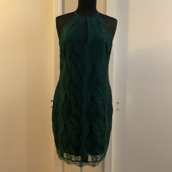 ☀️Heartloom Green Lace Halter Short Dress Size Medium NWT - Picture 1 of 11